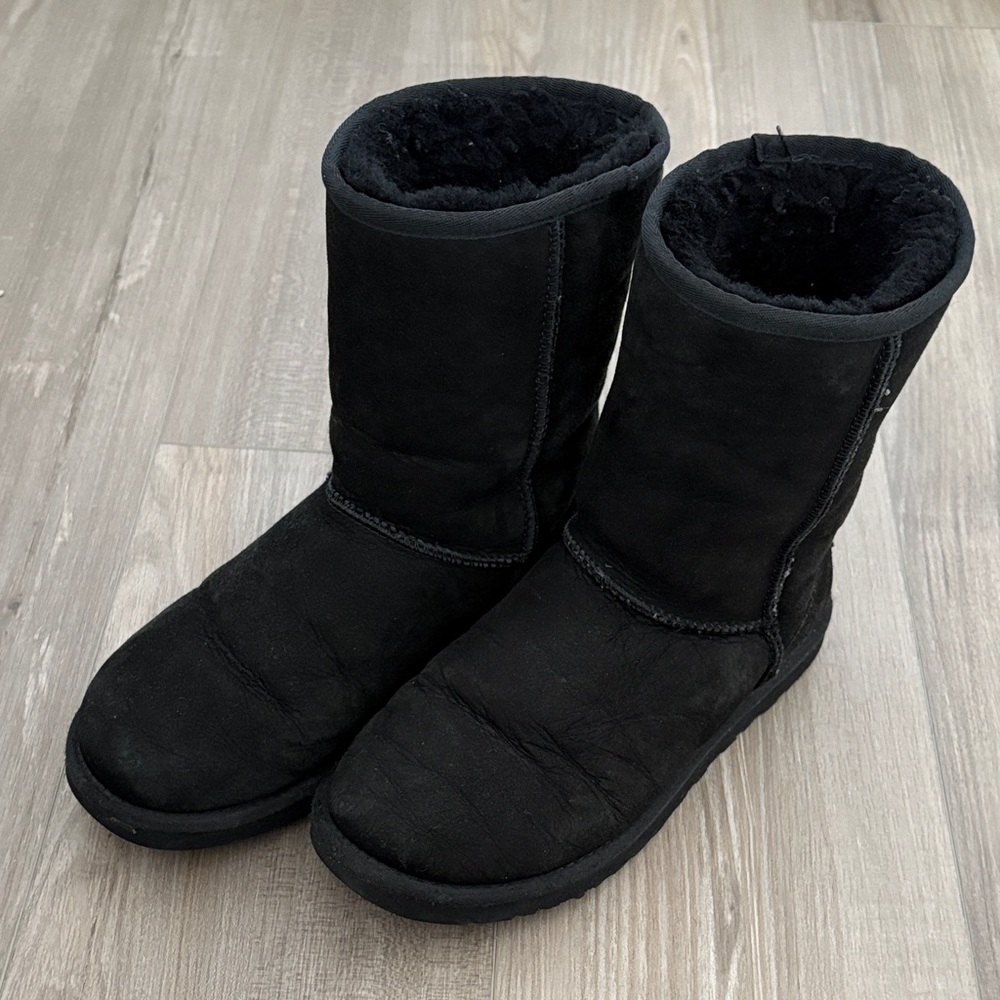 UGG Women's Black Short Shearling Winter Boots